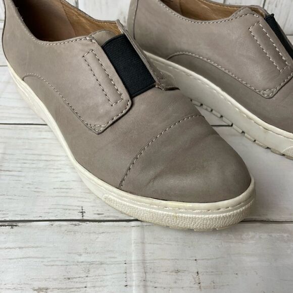 Biala Lea Burnished Leather Minimalist Slip On Sneakers Sz 36 US 6 Pointed Toe - Picture 2 of 9